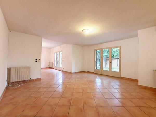 Exclusivité Nestenn Immobilier. Charmante maison d'architecte au coeur de Castanet-Tolosan.