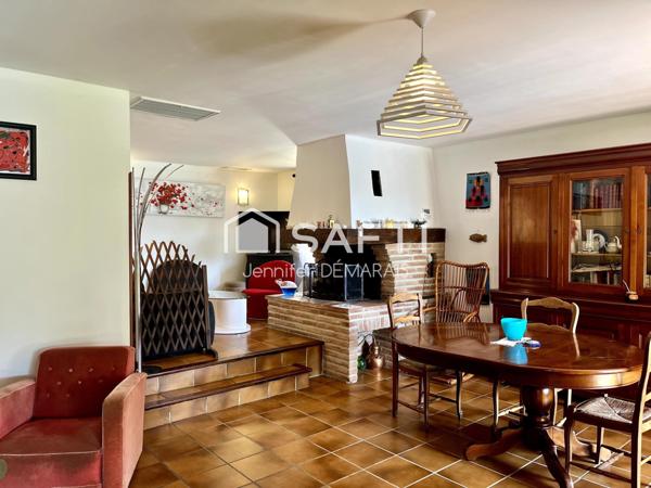 MAISON D'ARCHITECTE GRATENTOUR 150M2 JARDIN ARBORE AVEC PISCINE