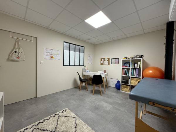 Local Commercial 5 pièces - 247 m²