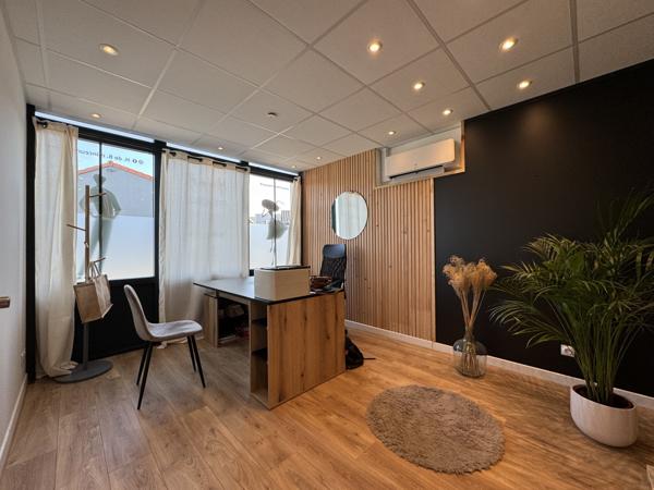 Local Commercial 5 pièces - 247 m²