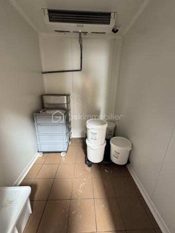 Local d'activités de 316 m²