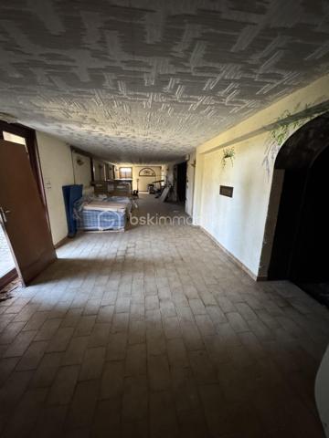 Local d'activités de 316 m²