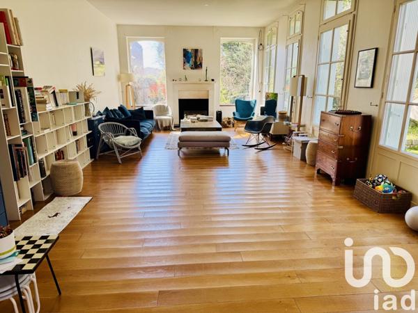 Demeure 8 pièces de 250 m² à Orléans (45000)