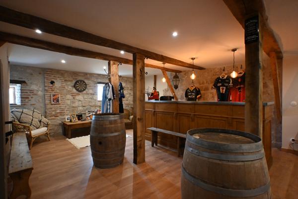 Maison de village de caractère avec jardin, piscine et vue panoramique à Penne-d'Agenais