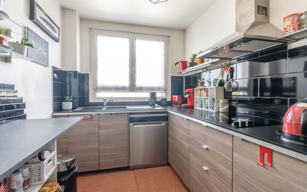 Appartement à vendre    3 pièces • 60,64 m2 Saint-Maur-des-Fossés