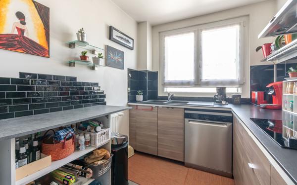 Appartement à vendre    3 pièces • 60,64 m2 Saint-Maur-des-Fossés