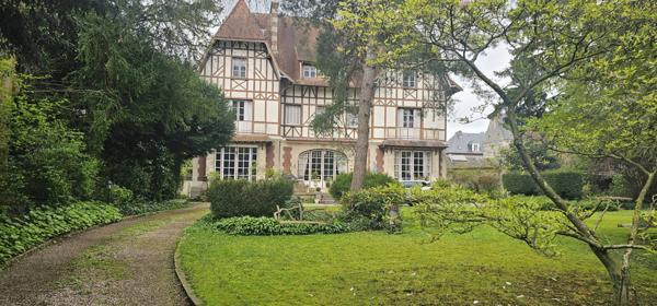 Noyon (60400) PROPRIETE D'EXCEPTION - 920 m²