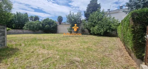 Vente                                                      Terrain
                        
                                         585 m2                     à Lourdes