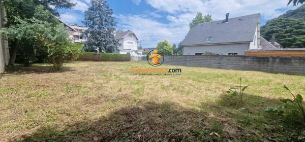 Vente                                                      Terrain
                        
                                         585 m2                     à Lourdes