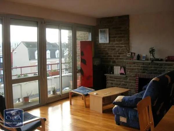 Appartement à louer 3 pièces 73.3m²