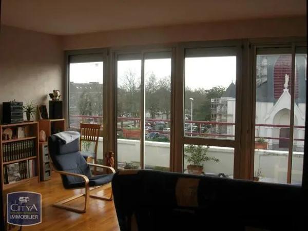 Appartement à louer 3 pièces 73.3m²