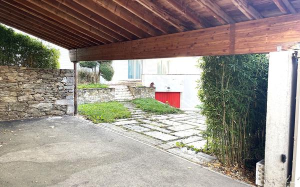 Maison à vendre    6 pièces •  Saint-Étienne