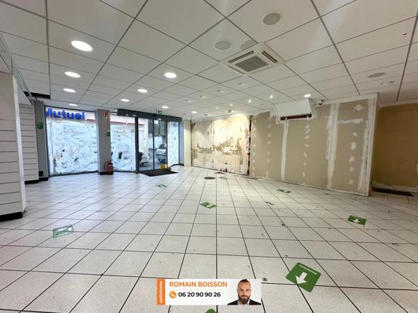 Local/bureau à vendre CASTELNAUDARY (11) - LOCAL COMMERCIAL - VISIBILITE - EMPLACEMENT - LUMINEUX -