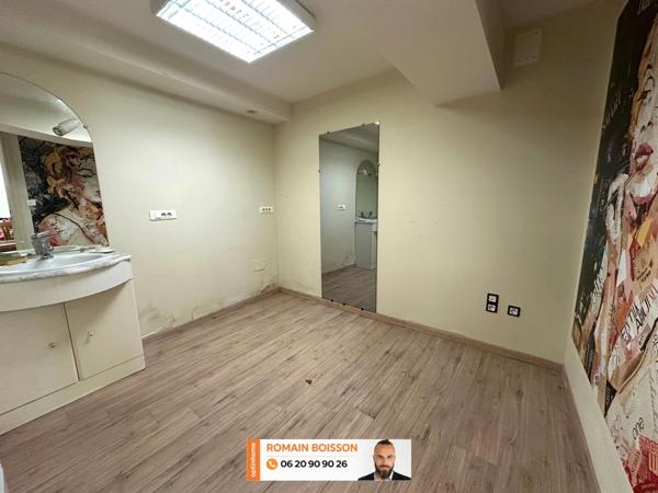 Local/bureau à vendre CASTELNAUDARY (11) - LOCAL COMMERCIAL - VISIBILITE - EMPLACEMENT - LUMINEUX -