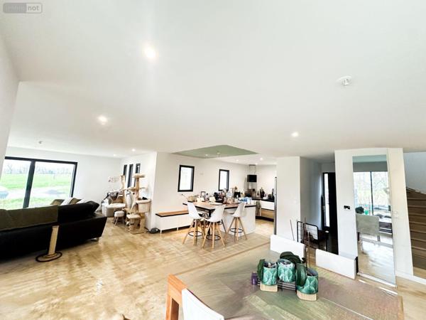 Maison à vendre à Combourg en Ille-et-Vilaine (35270), ref : 091-806   
Tramel