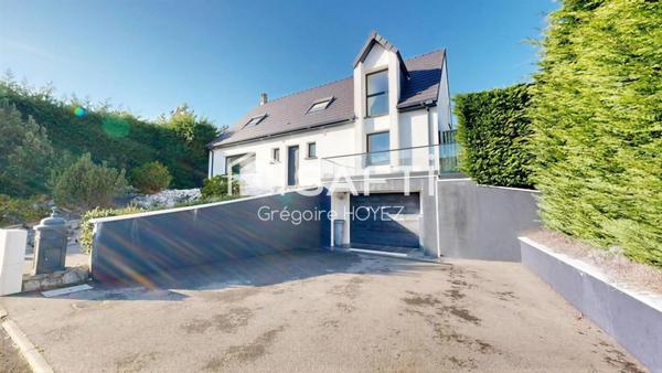 Maison contemporaine avec piscine – volumes, confort et prestations premium