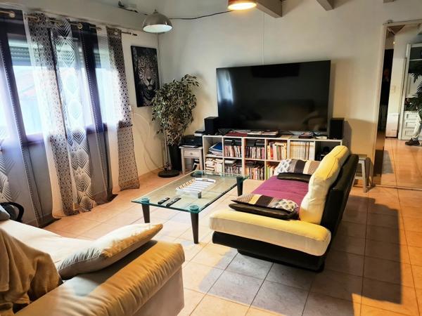 Alès (30100) Joli appartement en duplex au 1er étage d'une maison de ville