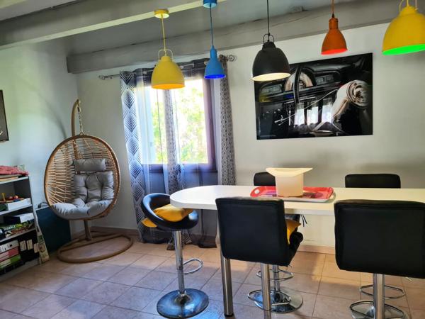 Alès (30100) Joli appartement en duplex au 1er étage d'une maison de ville