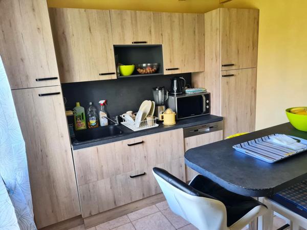Alès (30100) Joli appartement en duplex au 1er étage d'une maison de ville