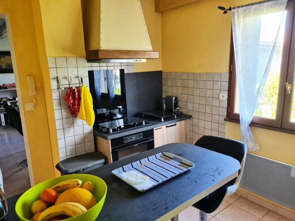 Alès (30100) Joli appartement en duplex au 1er étage d'une maison de ville