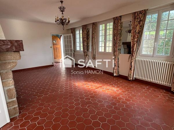 Carantec – Quartier du Varquez – Maison de caractère à rénover, seconde ligne mer