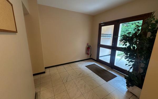 Appartement à vendre    2 pièces • 49,35 m2 Saint-Maur-des-Fossés