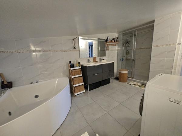 Appartement 244 000 € Gignac 6 p 160 m² DPE B