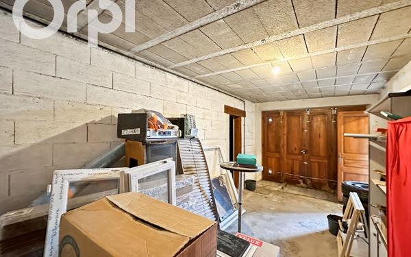 Maison à vendre    3 pièces •  Meyras