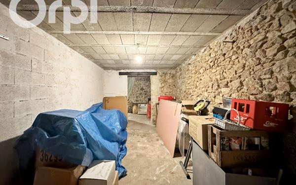 Maison à vendre    3 pièces •  Meyras