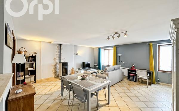 Maison à vendre    3 pièces •  Meyras