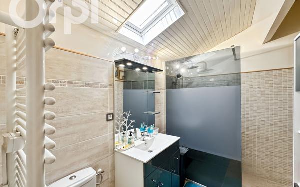 Maison à vendre    3 pièces •  Meyras