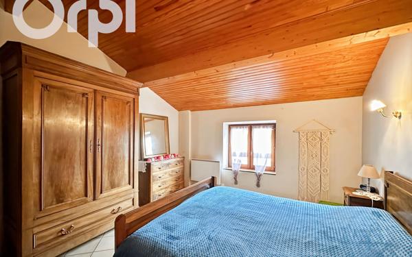 Maison à vendre    3 pièces •  Meyras