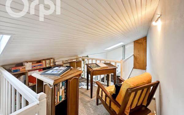 Maison à vendre    3 pièces •  Meyras