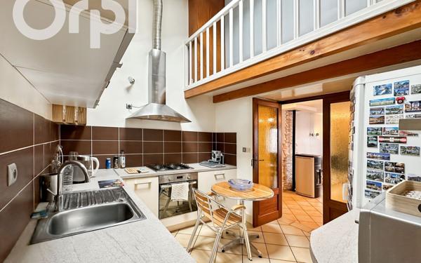 Maison à vendre    3 pièces •  Meyras