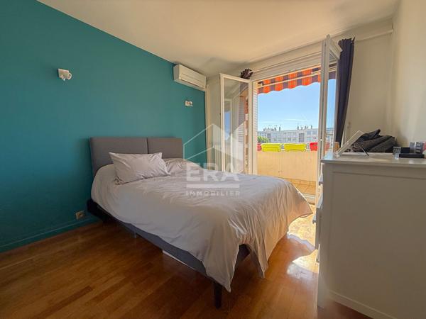 Appartement Villeurbanne Flachet 3 pièce(s) 63.9 m2 + Parking et Cave