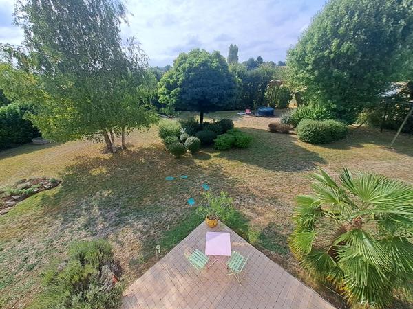 Maison familiale 167 m² à Rouillon avec 5 chambres, suite parentale, double garage et jardin 2300 m²