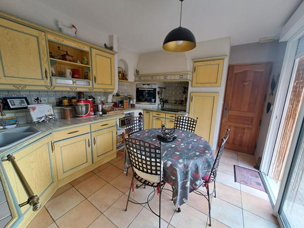 Maison familiale 167 m² à Rouillon avec 5 chambres, suite parentale, double garage et jardin 2300 m²