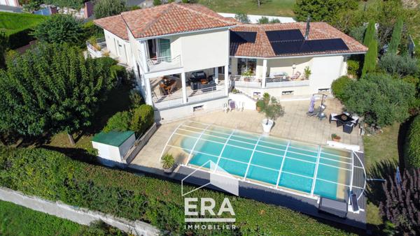 Maison de standing avec piscine