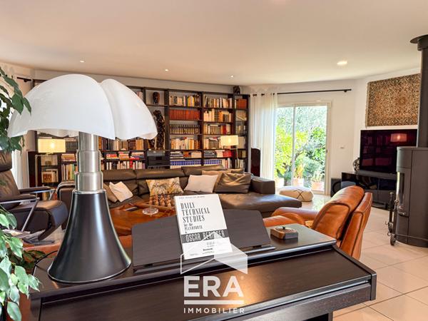 Maison de standing avec piscine