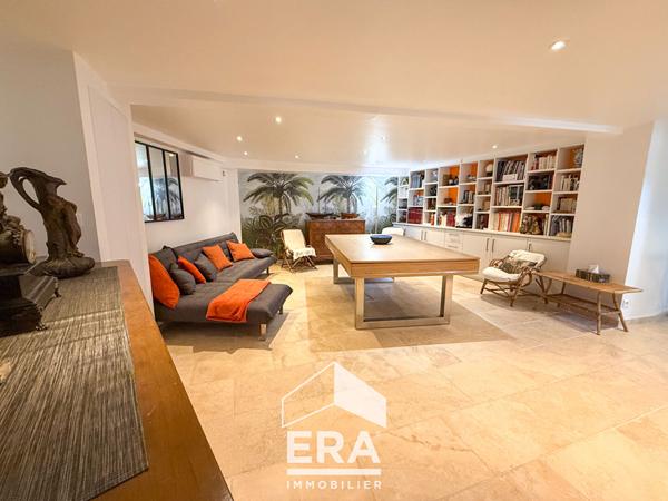 Maison de standing avec piscine