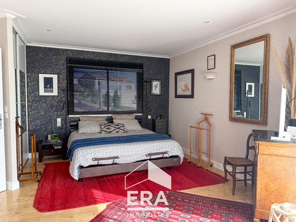 Maison de standing avec piscine