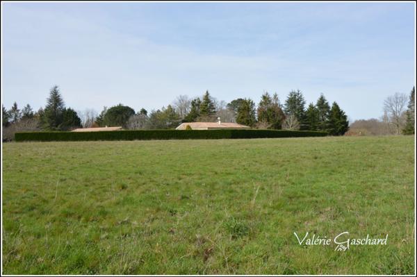 Maison 174 m² + piscine et dépendances sur 3,5 ha de terrain