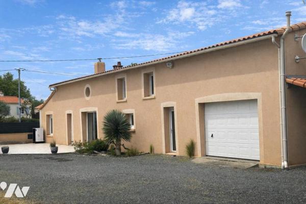 En campagne à 4 kms du Centre de Saint Philbert de Grand Lieu Maison avec terrain de 1885 m² 