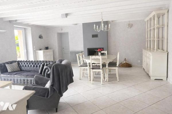 En campagne à 4 kms du Centre de Saint Philbert de Grand Lieu Maison avec terrain de 1885 m² 
