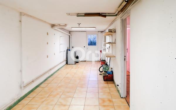 Maison à vendre    6 pièces •  Fosses