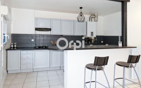 Maison à vendre    6 pièces •  Fosses