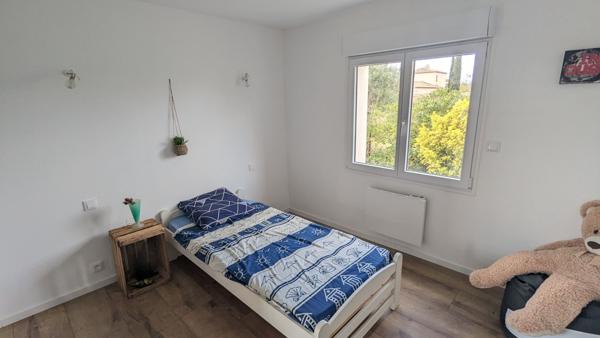 Villa T4 de 126m², parfait etat , calme lumineuse piscinable sur 578 m² de terrain.