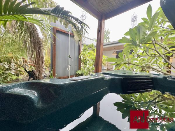 VILLA RECENTE AVEC GARAGE ET JACUZZI