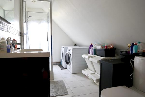 A vendre à Villers-Allerand une maison 160m2 : 5 chambres ; deux studios indepandants 35m2 et 55m2 ;