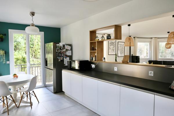 A vendre à Villers-Allerand une maison 160m2 : 5 chambres ; deux studios indepandants 35m2 et 55m2 ;